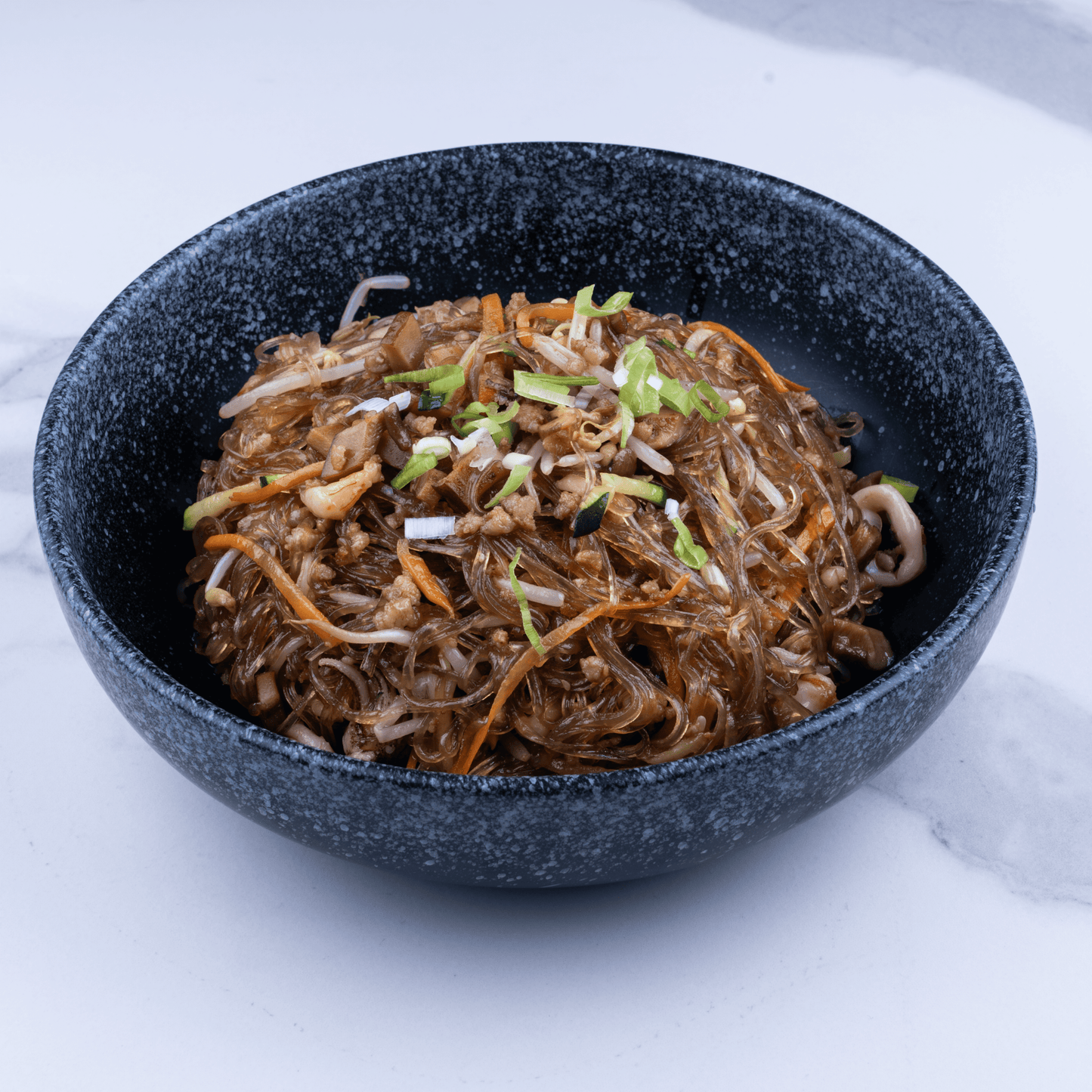 43. SPAGHETTI DI AMIDO DI PATATE CON SEPPIA, TOFU, GAMBERI E VERDURE