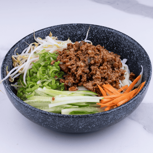 38. NOODLES IN SALSA PECHINESE